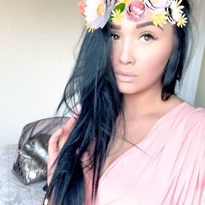 Meet your Posher, Abigail